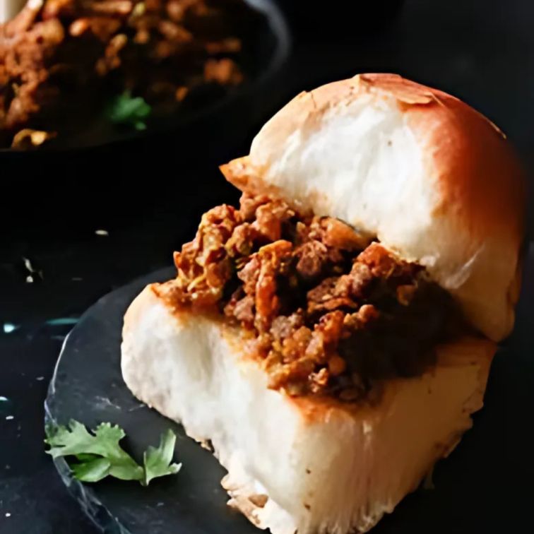 Keema Pav